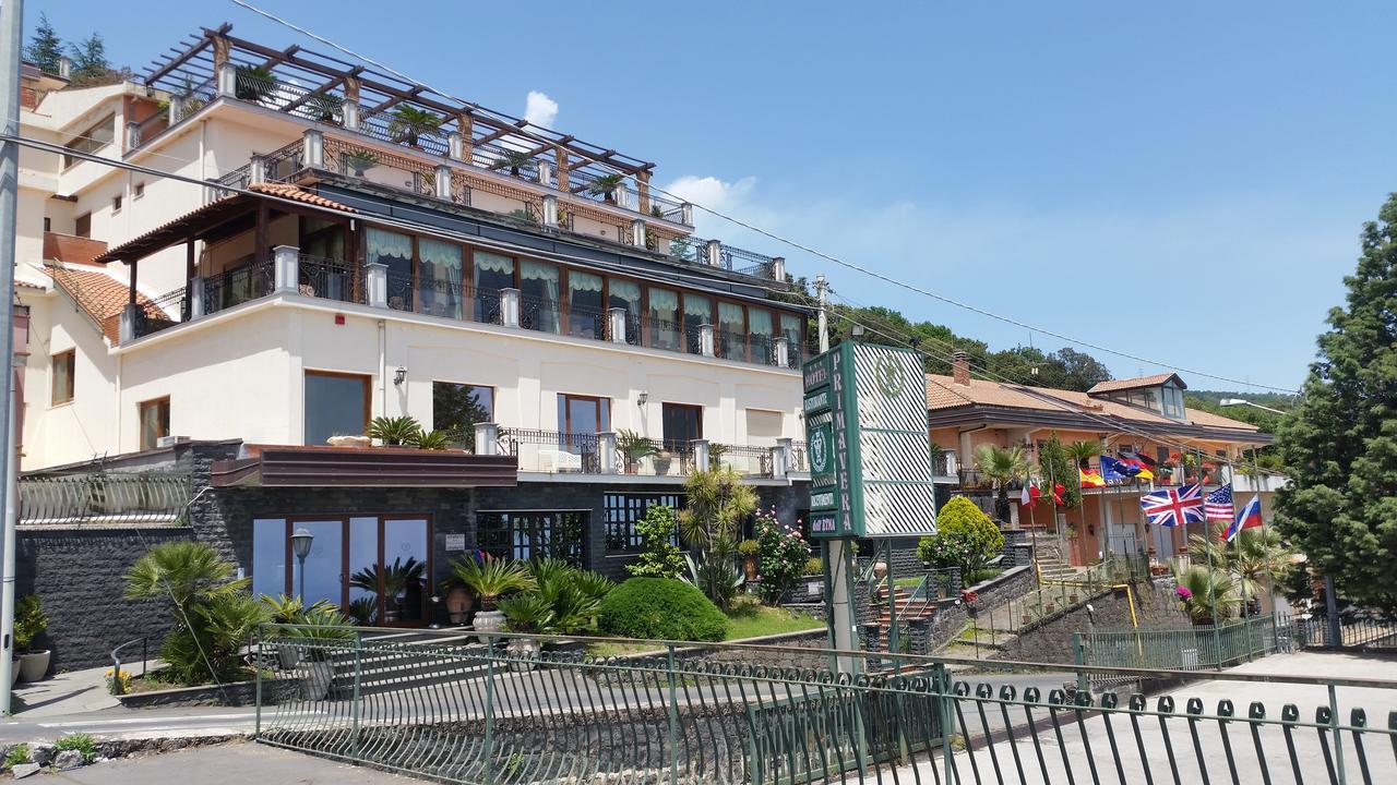 Hotel Primavera Dell'Etna Zafferana Etnea Exterior photo